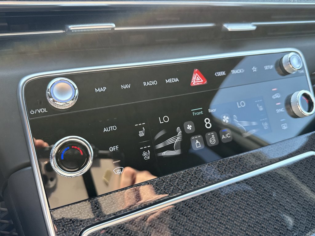 New 2027 Genesis GV80 3.5T e-SC AWD/4WD image 25