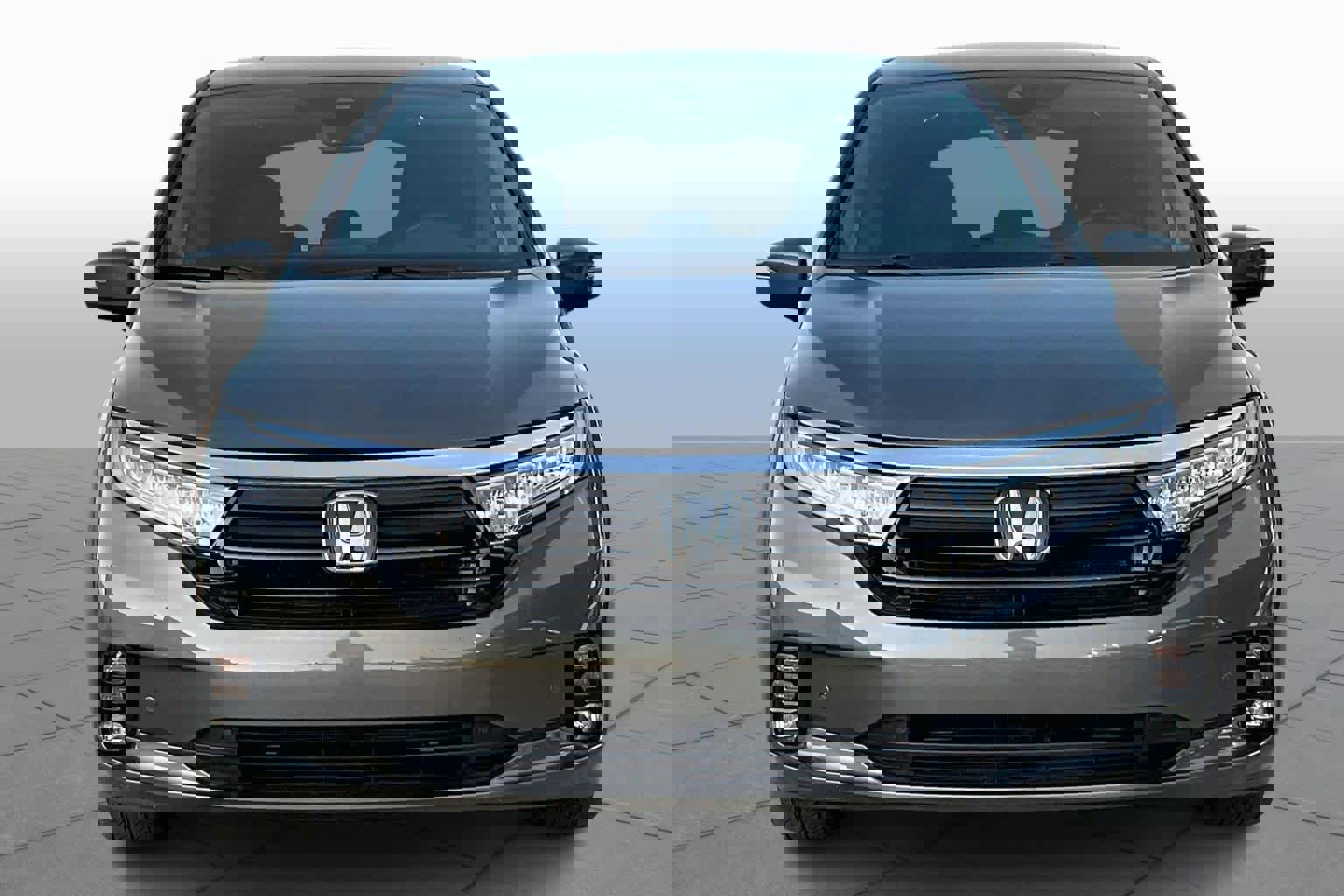 Used 2023 Honda Odyssey Touring image 5