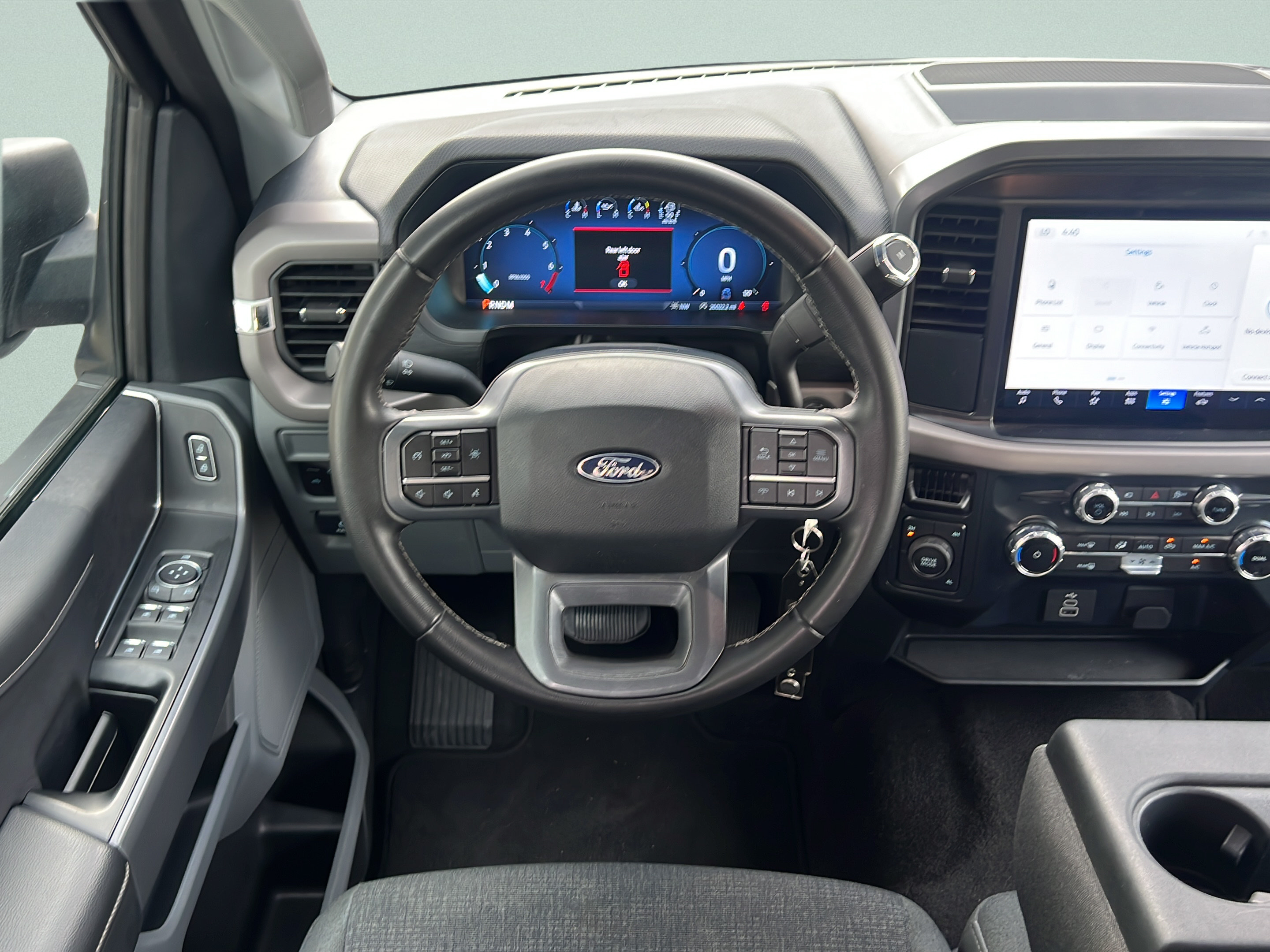Used 2025 Ford F150 XLT w/ Equipment Group 301A Standard AWD/4WD image 15