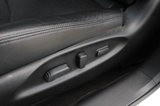 Used 2015 INFINITI Q70 3.7 image 3