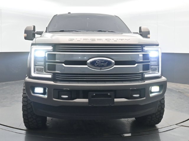 Used 2018 Ford F250 Limited AWD/4WD image 3