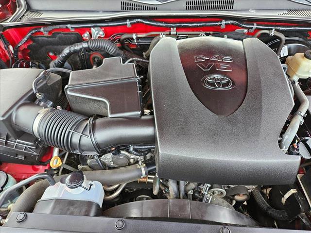 Used 2018 Toyota Tacoma TRD Off-Road image 19