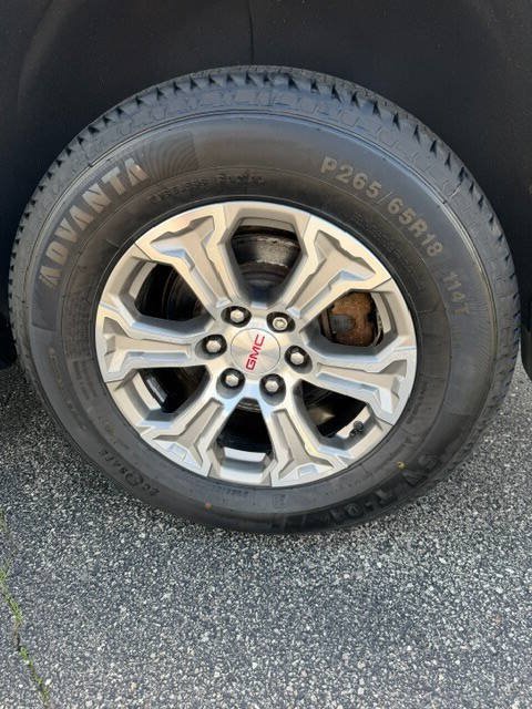 Used 2022 GMC Yukon SLE w/ Gmc Pro Safety Plus Package AWD/4WD image 22
