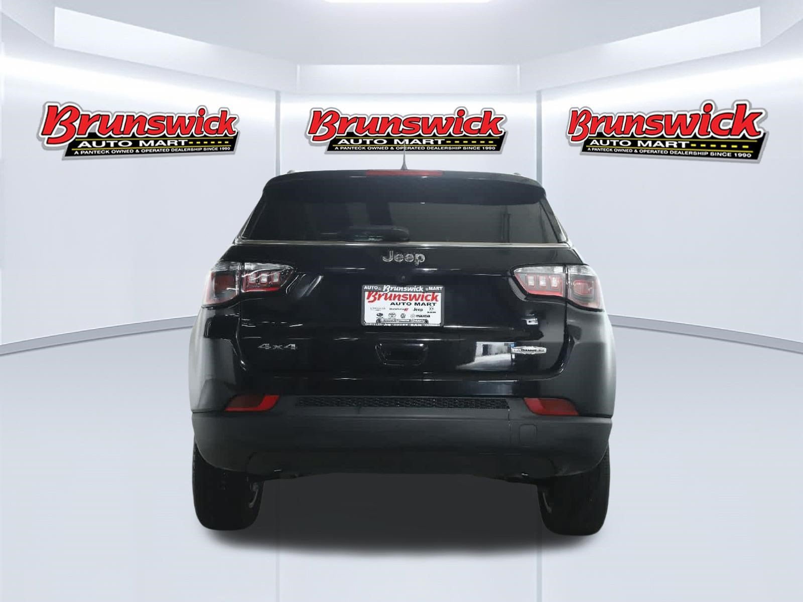 Used 2023 Jeep Compass Latitude AWD/4WD image 42