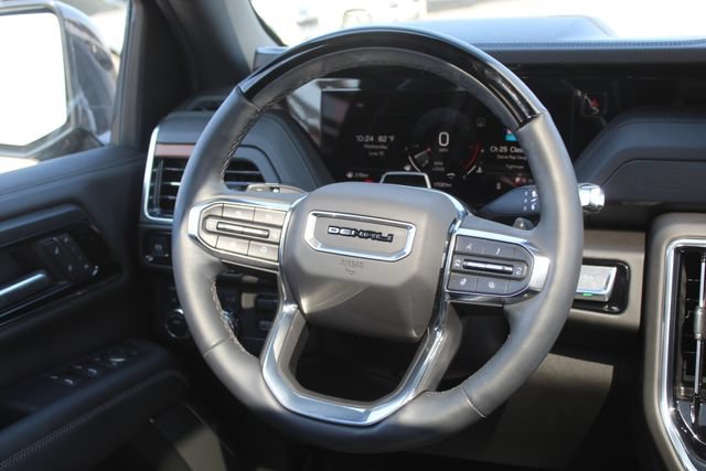 Used 2025 GMC Yukon Denali w/ Denali Reserve Package AWD/4WD image 24