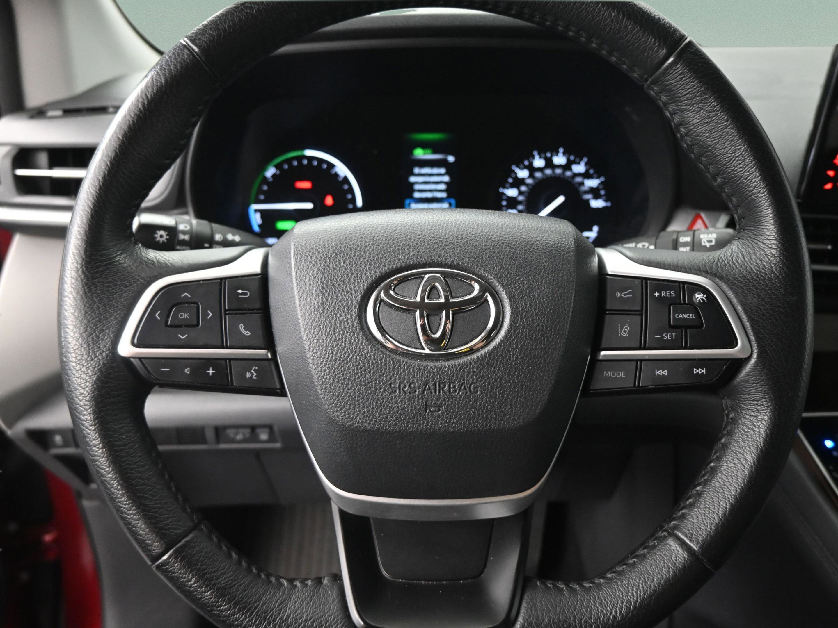 Used 2023 Toyota Sienna XLE image 27