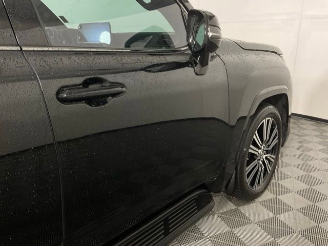 Used 2023 Lexus LX 600 4WD w/ Appearance Package image 7