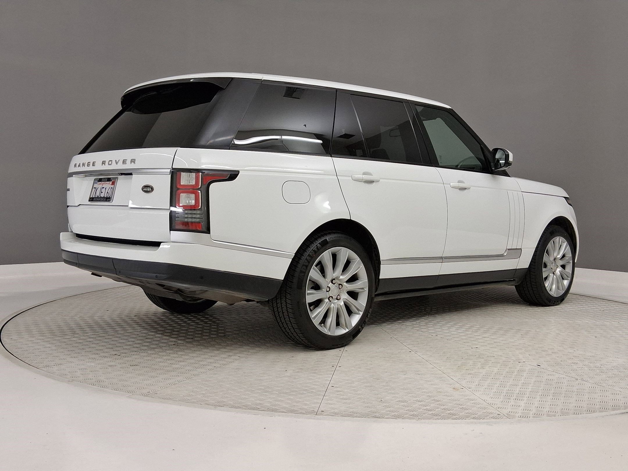 Used 2015 Land Rover Range Rover Supercharged image 7