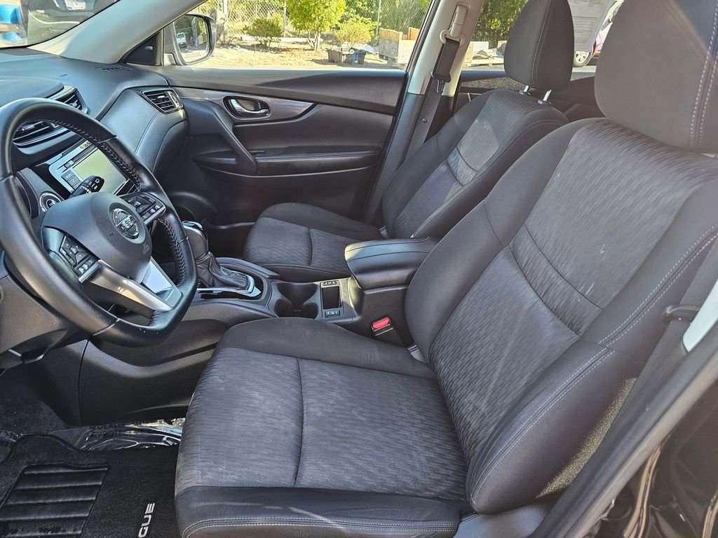 Used 2020 Nissan Rogue SV image 14