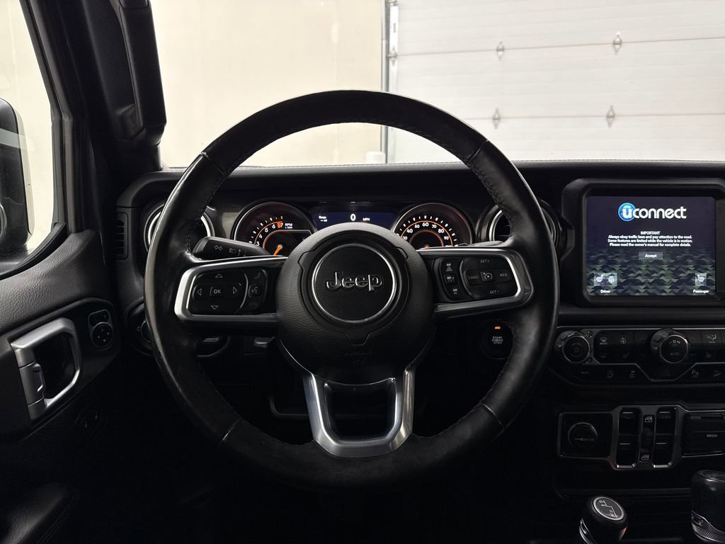 Used 2020 Jeep Wrangler Unlimited Sahara AWD/4WD image 17