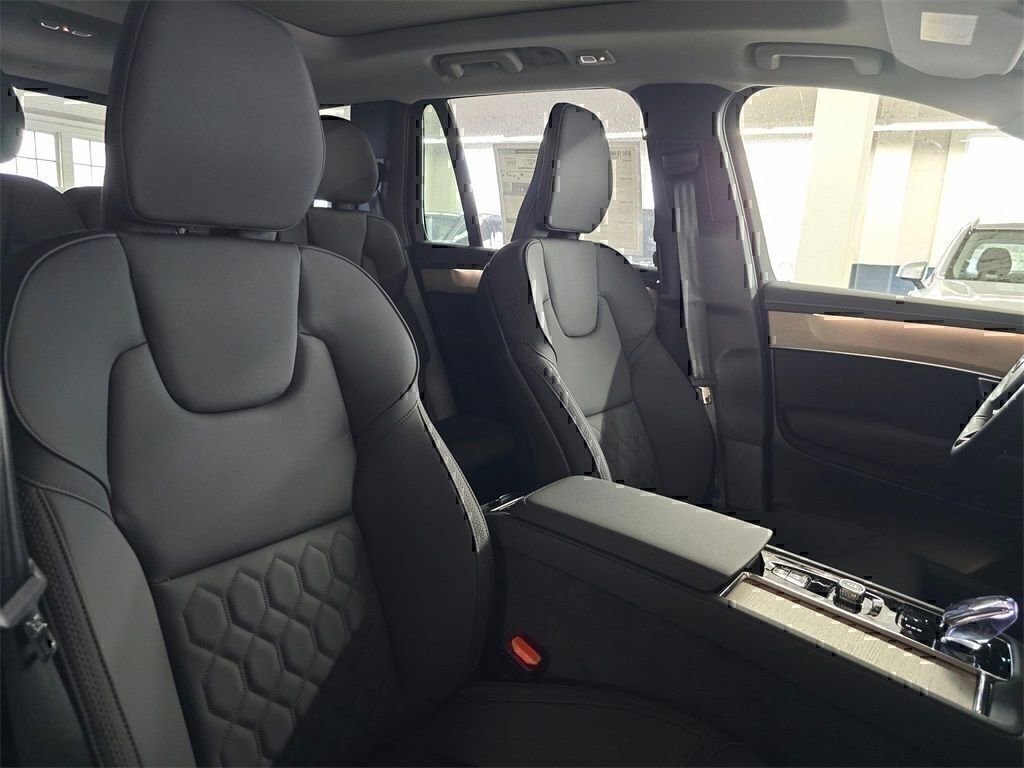 New 2026 Volvo XC90 T8 Plus image 17