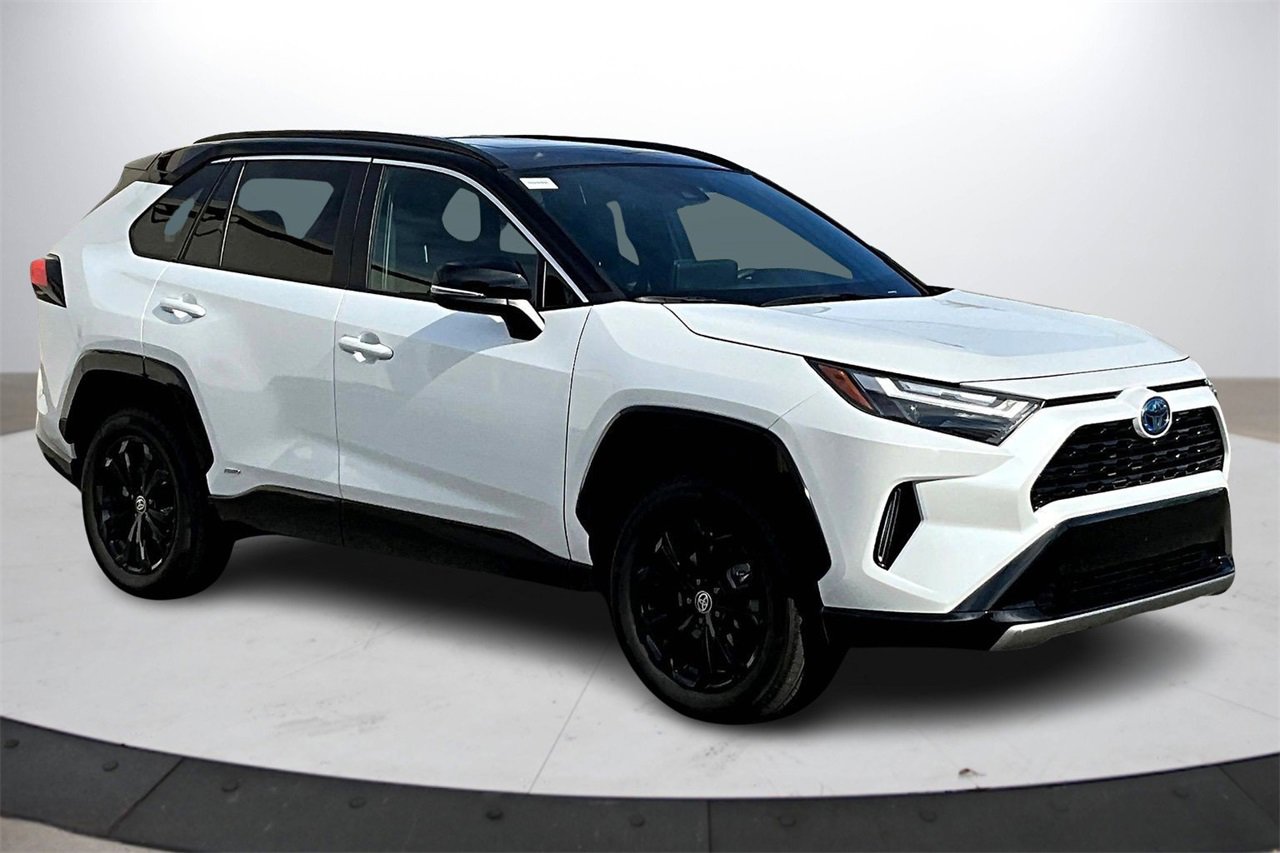 Used 2024 Toyota RAV4 XSE image 2