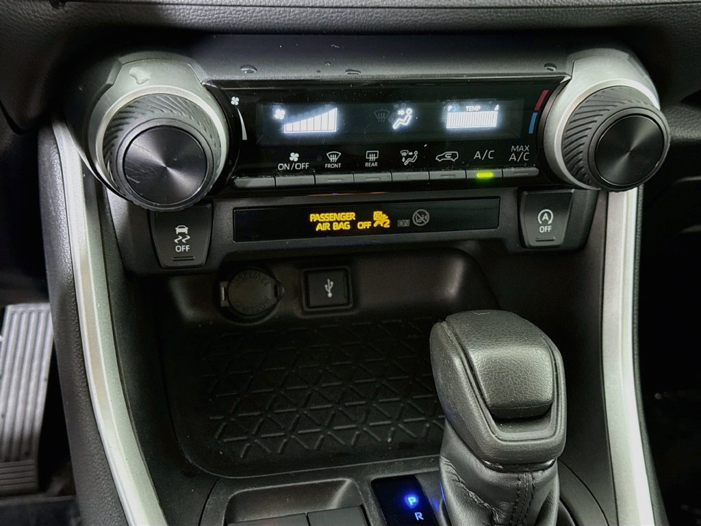 Certified 2022 Toyota RAV4 LE AWD/4WD image 8