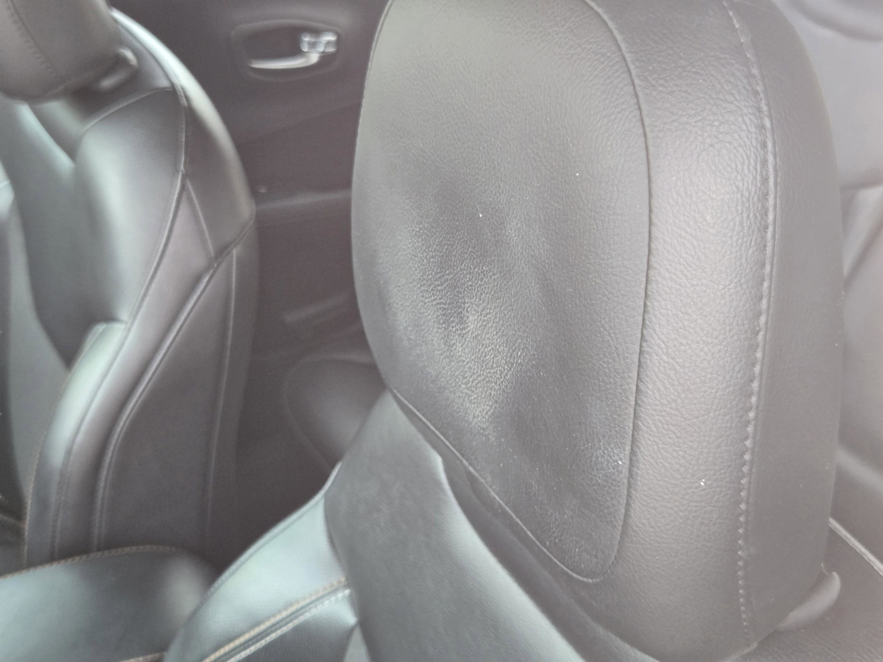Used 2017 Jeep Compass Latitude w/ Popular Equipment Group FWD image 11