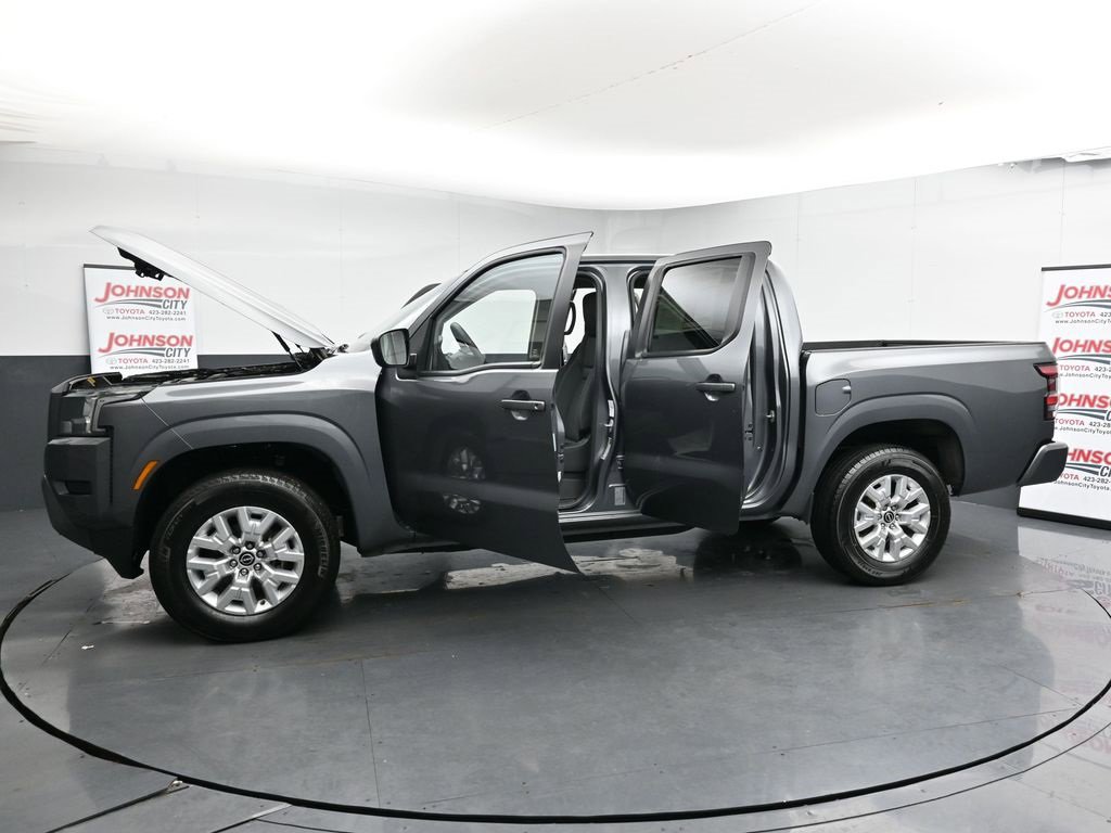 Used 2023 Nissan Frontier SV image 46