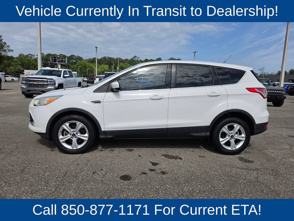 Used 2015 Ford Escape SE FWD image 2