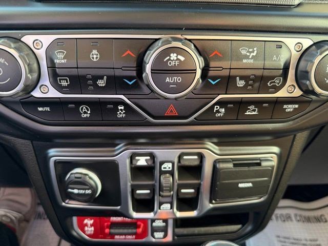 Used 2020 Jeep Gladiator Rubicon w/ Dual Top Group image 34