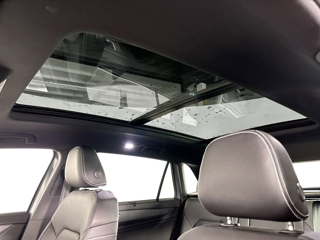 New 2026 Volkswagen Atlas Cross Sport SE image 18