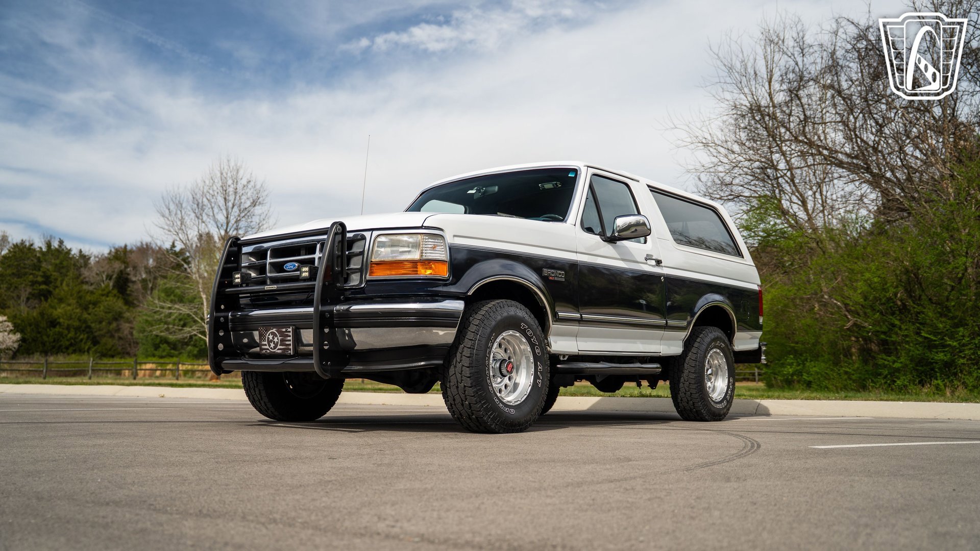 Used 1993 Ford Bronco XLT image 7