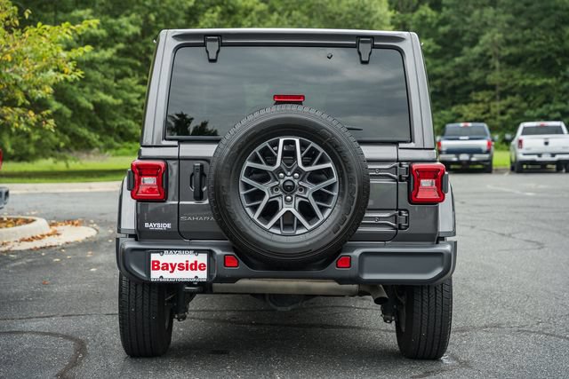 Used 2025 Jeep Wrangler Unlimited Sahara AWD/4WD image 7