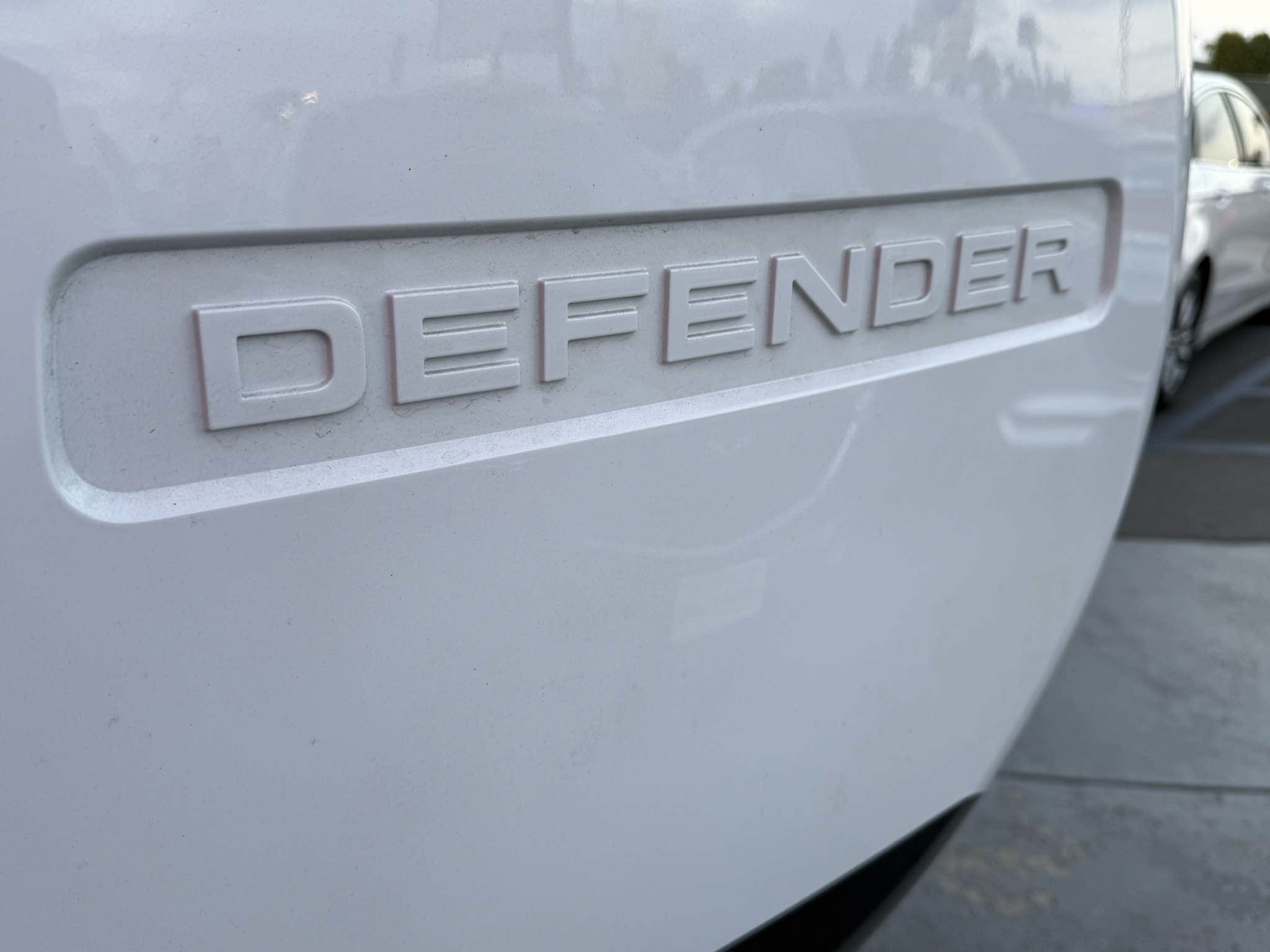 Used 2025 Land Rover Defender 110 X-Dynamic SE AWD/4WD image 45