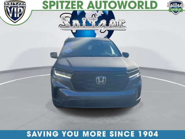 Used 2025 Honda Pilot Black Edition video 3