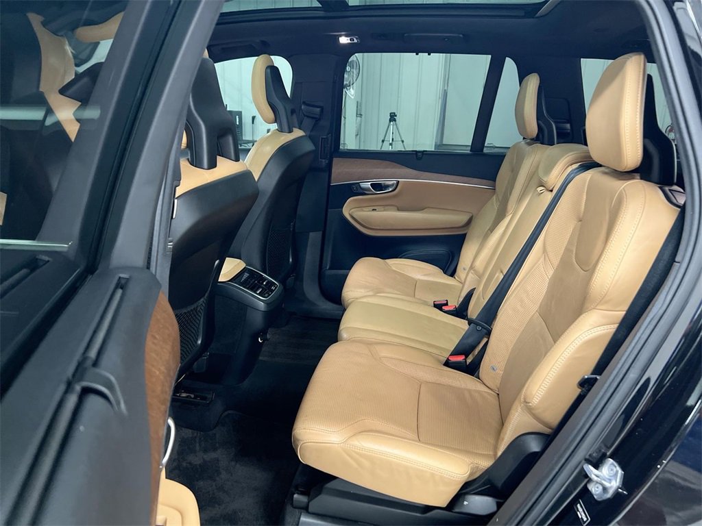 Used 2017 Volvo XC90 T6 Inscription w/ Vision Package image 23