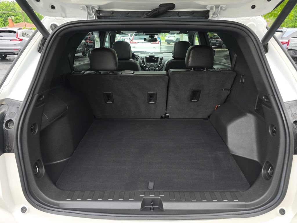 Used 2022 Chevrolet Equinox RS w/ RS Leather Package AWD/4WD image 6