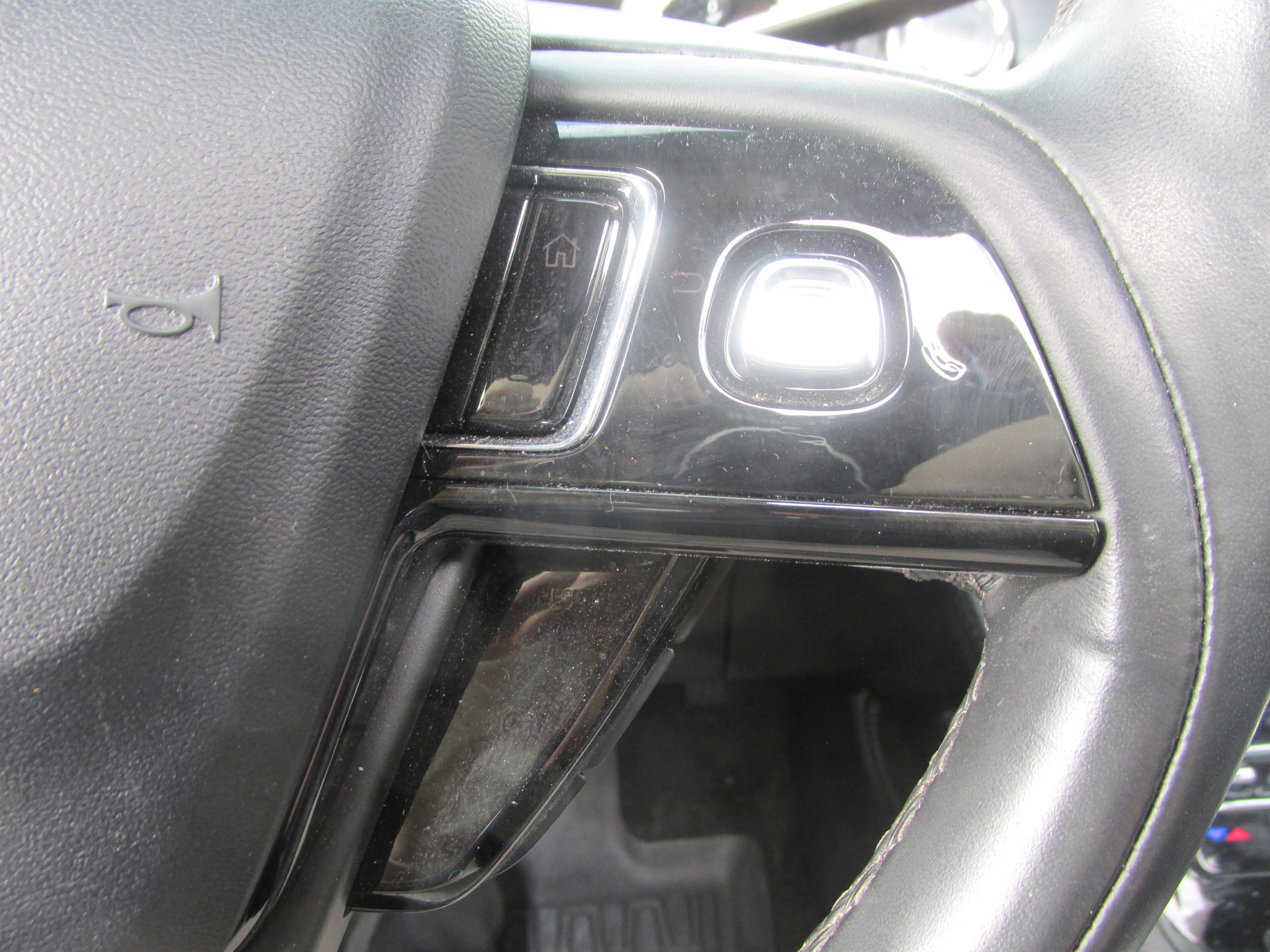 Used 2022 Lincoln Corsair AWD w/ Premium Package image 36