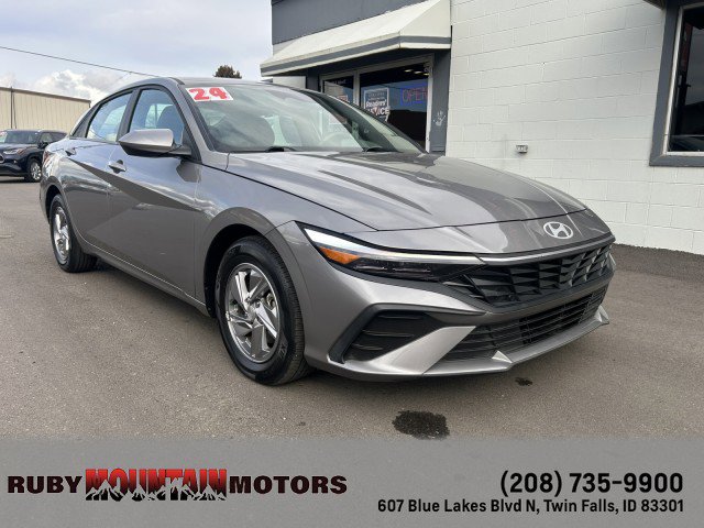Used 2024 Hyundai Elantra SE