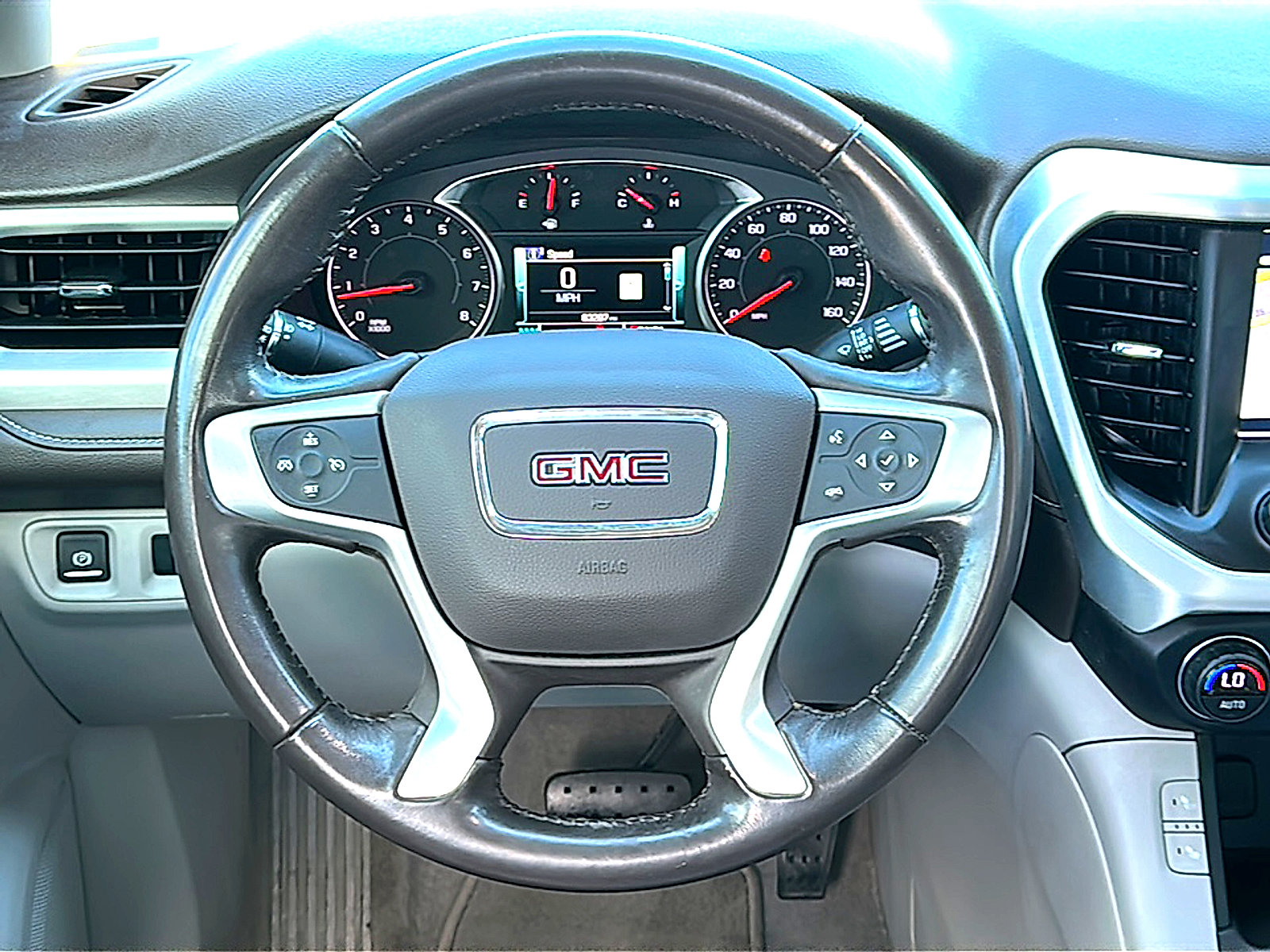 Used 2019 GMC Acadia SLT image 28