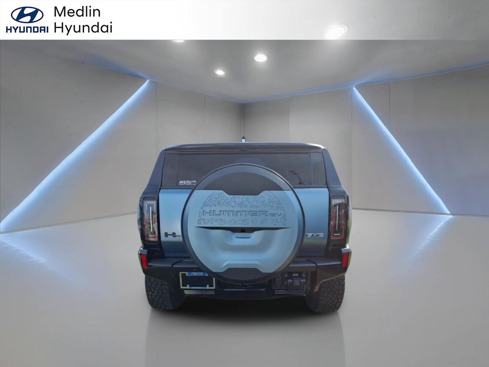 Used 2024 GMC Hummer EV 3X w/ Omega Edition AWD/4WD image 4