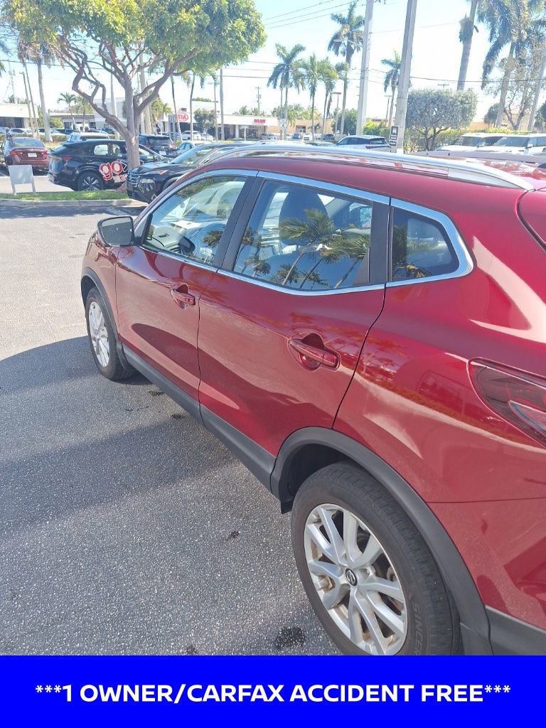 Certified 2022 Nissan Rogue Sport SV w/ Technology Package image 2