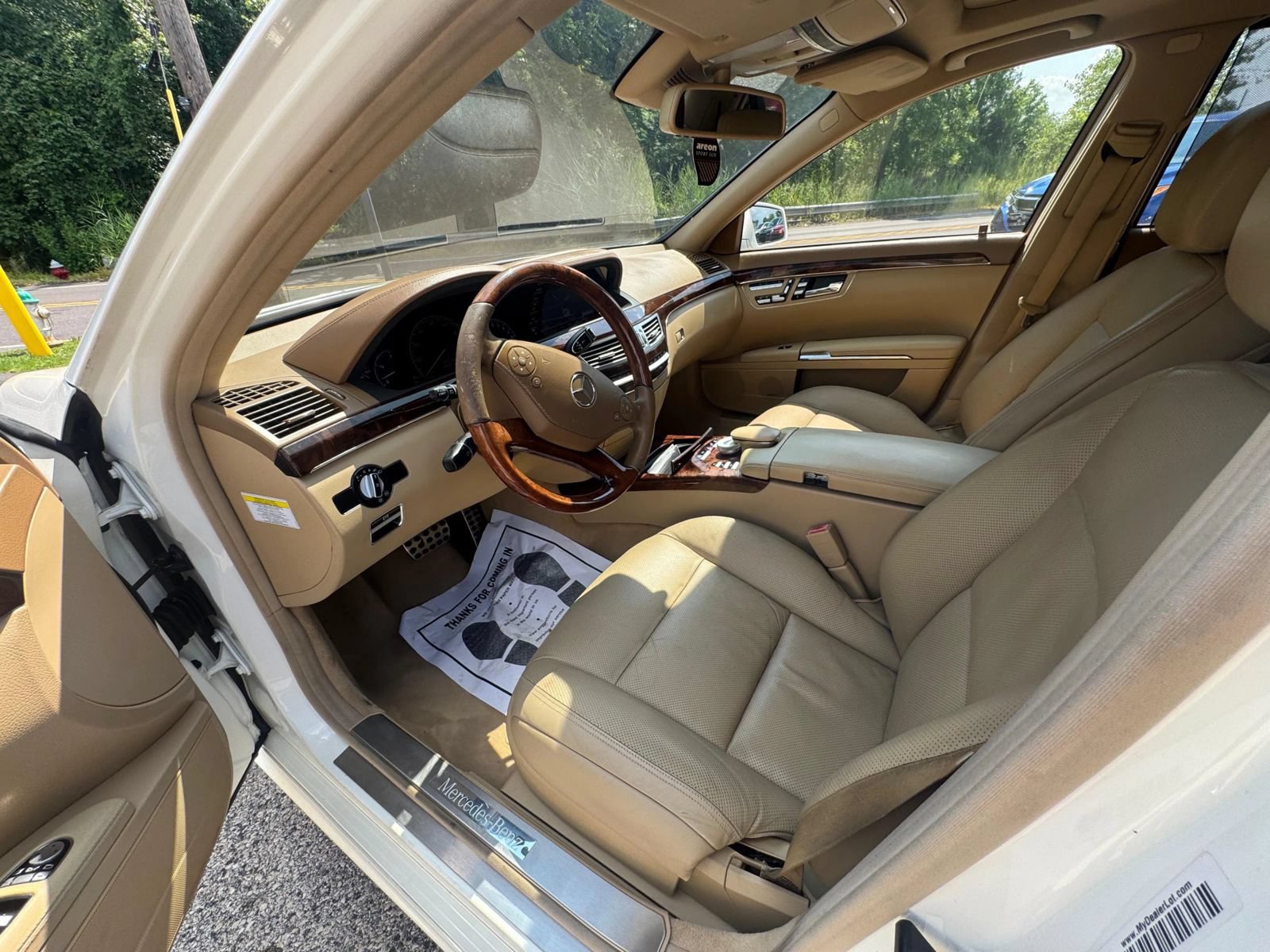 Used 2010 Mercedes-Benz S 550 w/ Sport Pkg image 9