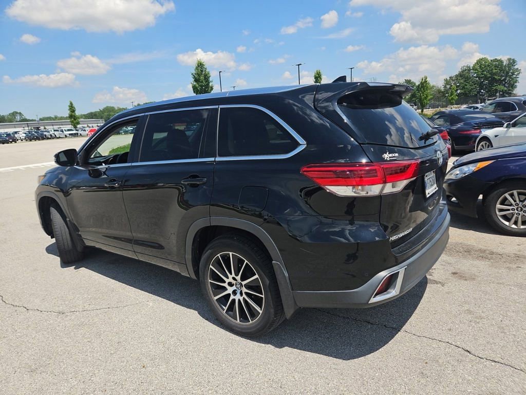 Used 2018 Toyota Highlander Limited Platinum AWD/4WD image 7