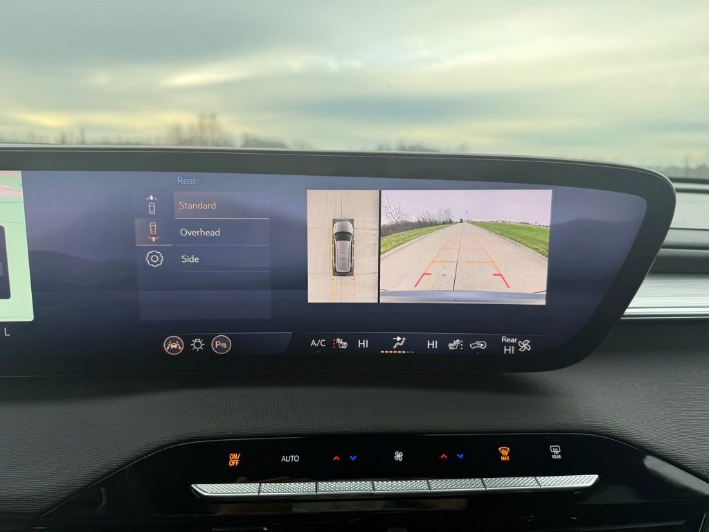 Used 2025 Buick Enclave Preferred image 42