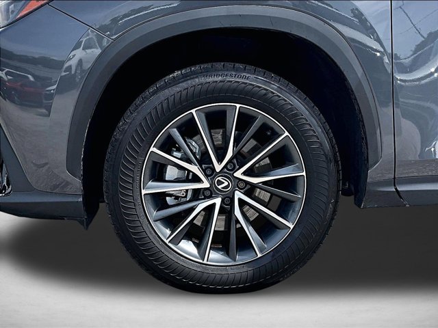 Used 2025 Lexus NX 250 FWD w/ Towing Package (2000 Lbs) image 10