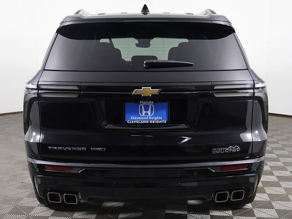 Used 2025 Chevrolet Traverse High Country w/ LPO, Cargo Package AWD/4WD image 15