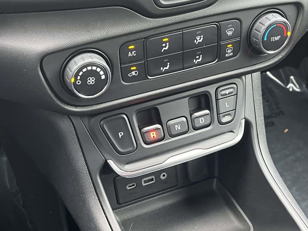 Certified 2020 GMC Terrain SLE image 28