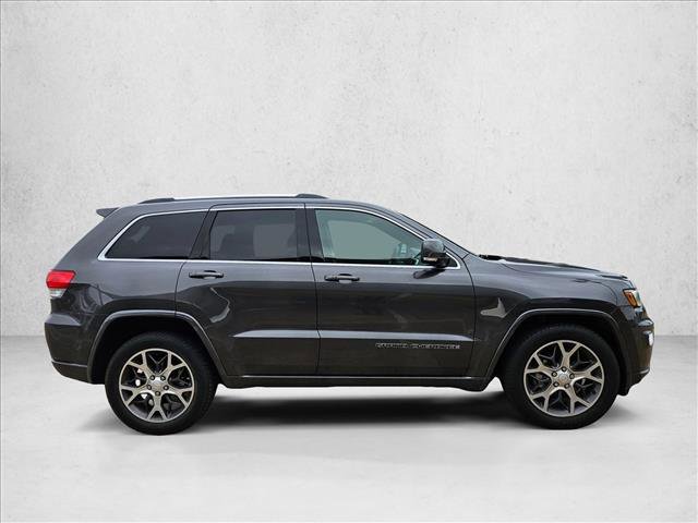 Used 2018 Jeep Grand Cherokee Limited AWD/4WD image 4