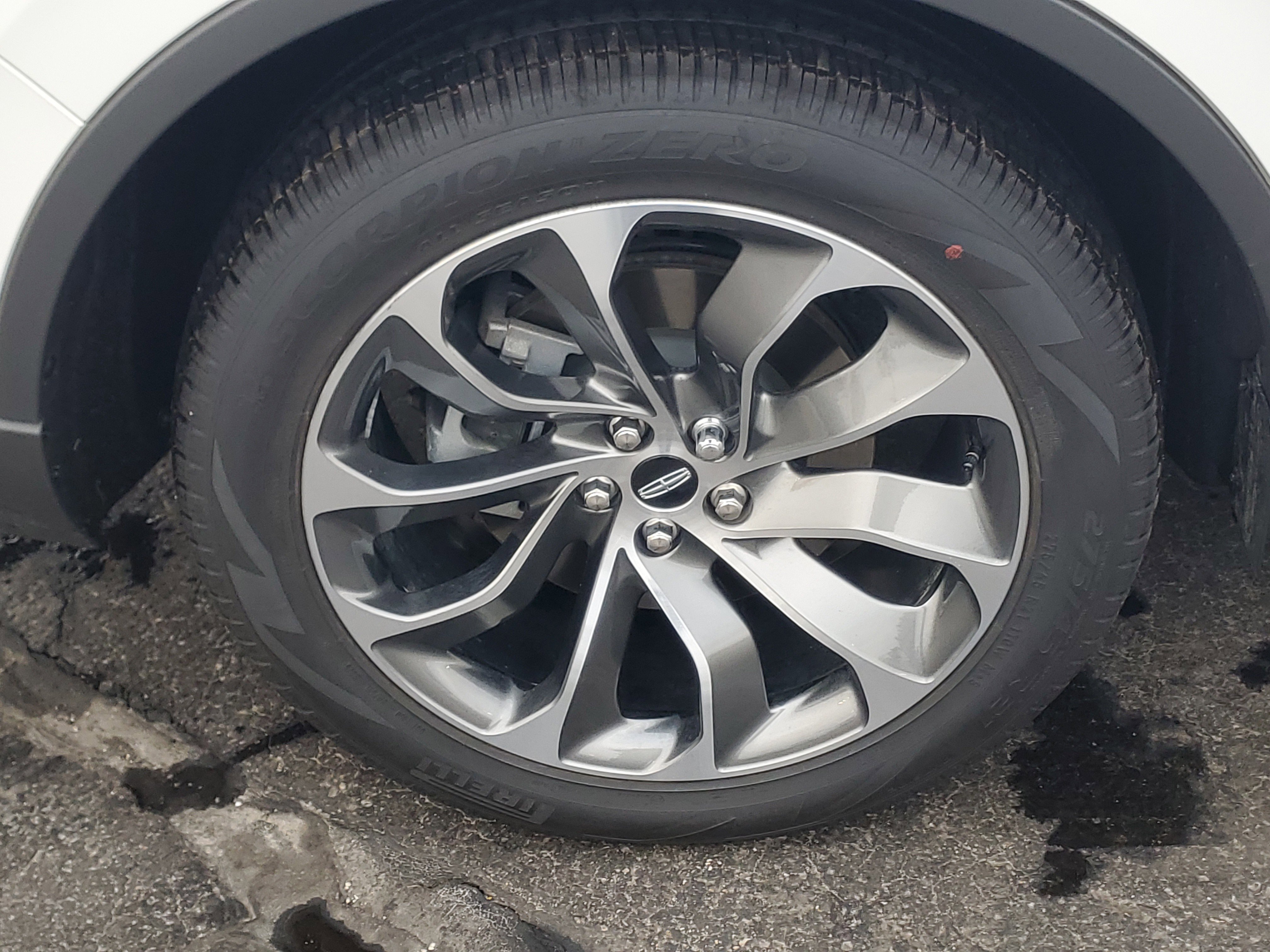 New 2025 Lincoln Aviator AWD w/ Equipment Group 101A image 5