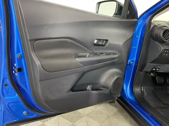 Used 2024 Nissan Kicks S FWD image 13