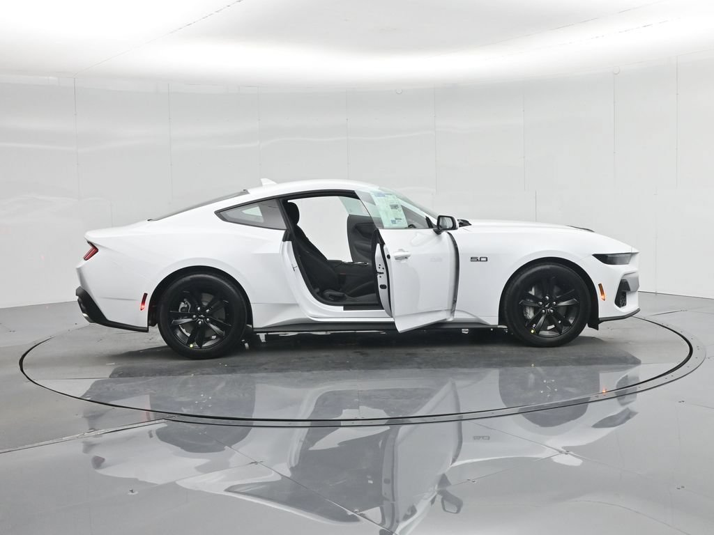 New 2026 Ford Mustang GT RWD image 4