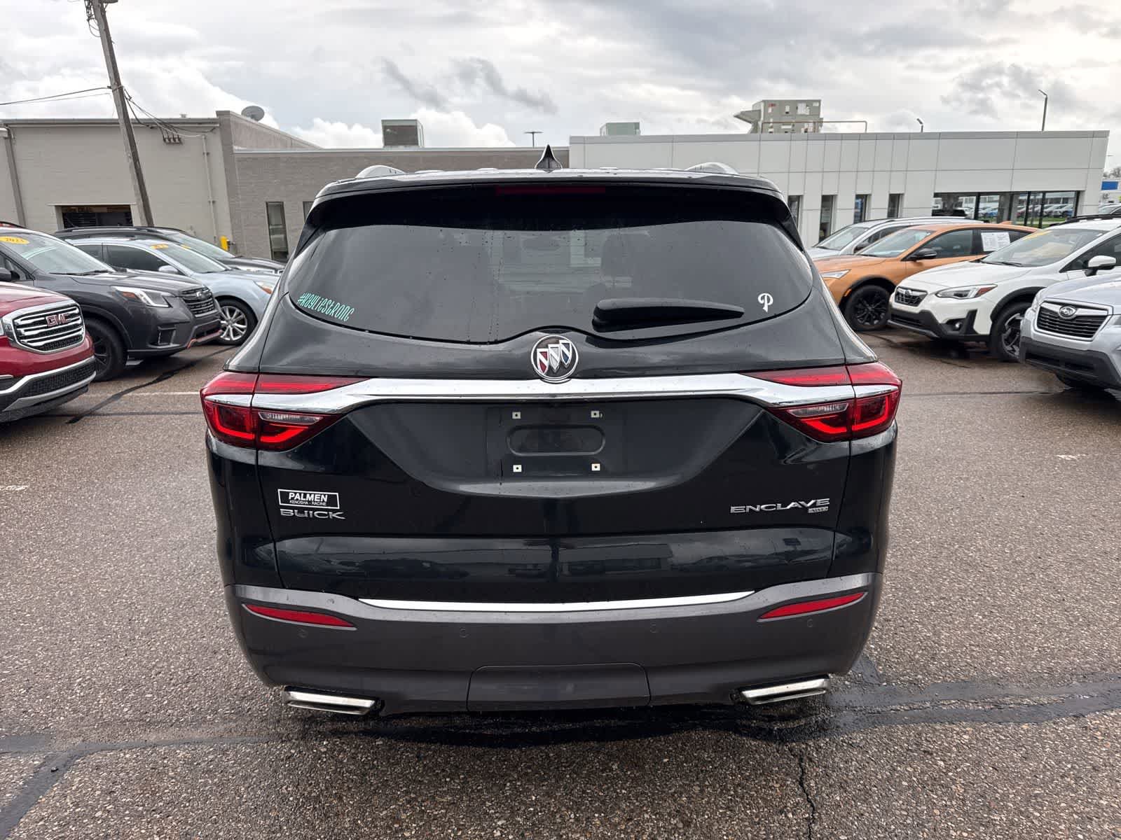 Used 2018 Buick Enclave Essence image 13