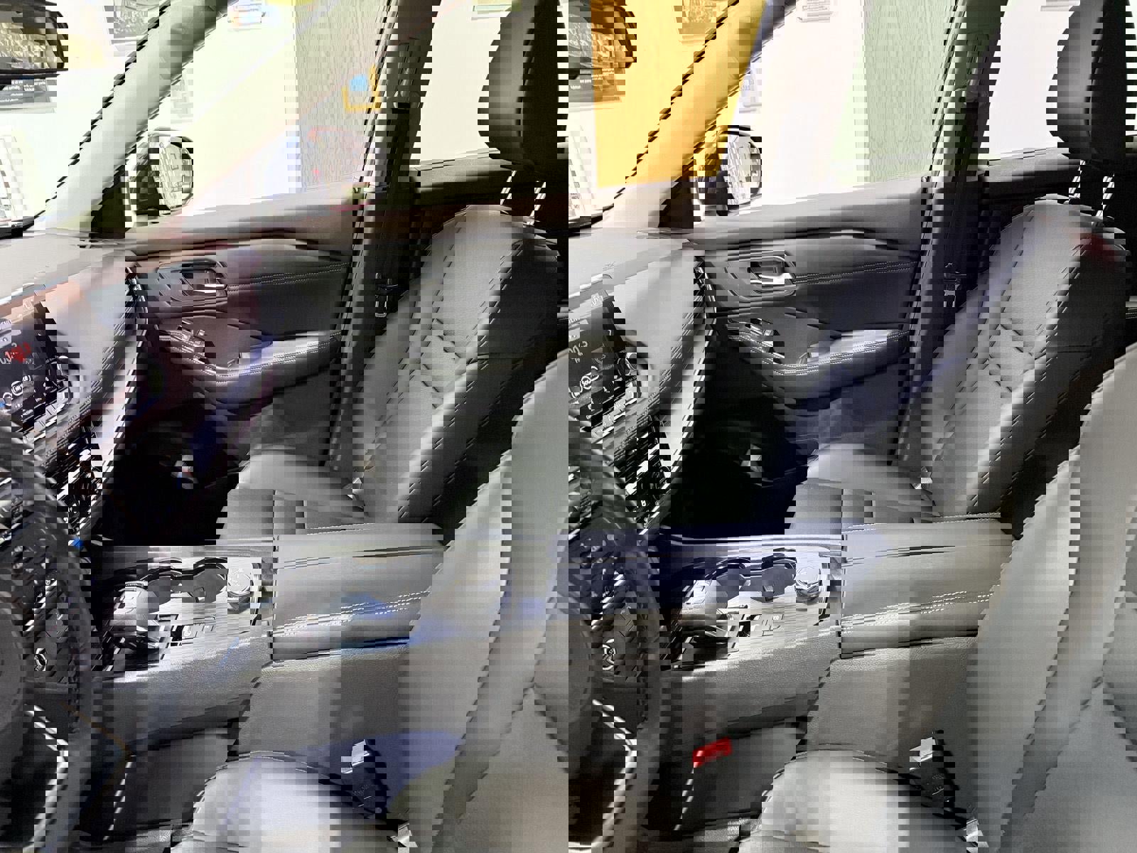 Used 2023 Nissan Rogue SV w/ SV Premium Package image 10