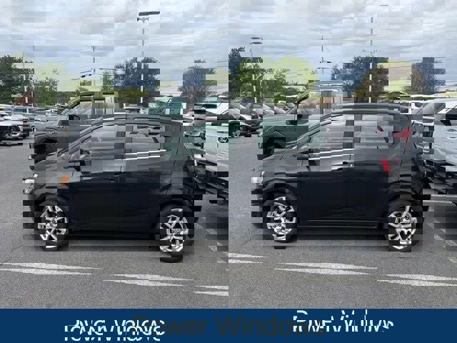 Used 2015 Chevrolet Sonic LT w/ Fun and Sun Package image 10