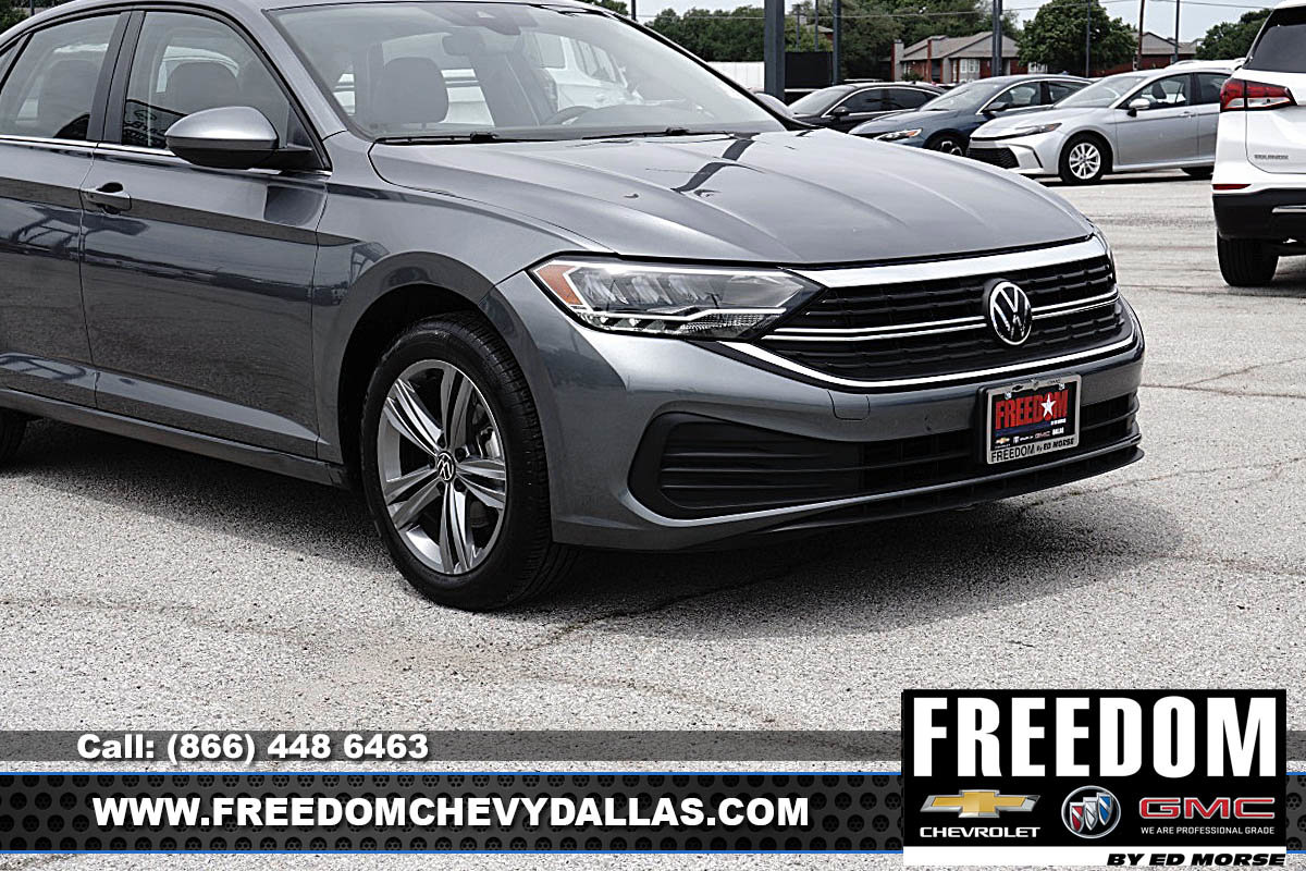 Used 2024 Volkswagen Jetta SE FWD image 37