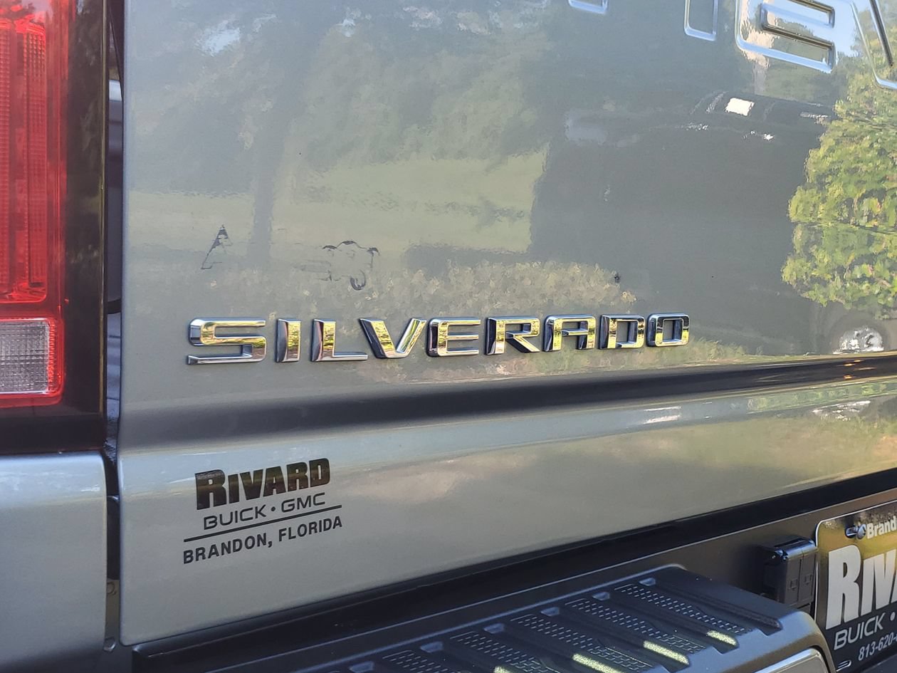 Used 2024 Chevrolet Silverado 2500 High Country w/ Technology Package AWD/4WD image 7