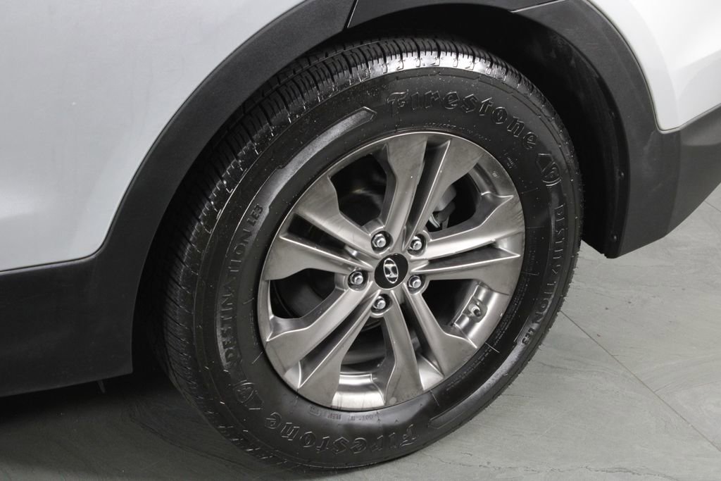 Used 2015 Hyundai Santa Fe Sport w/ Option Group 02 FWD image 12