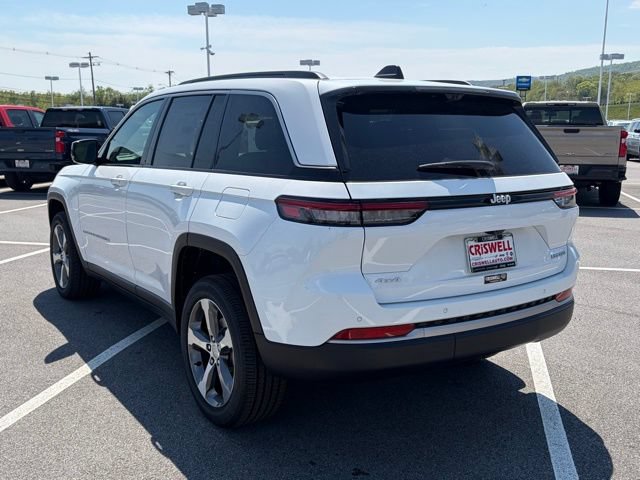 New 2026 Jeep Grand Cherokee Limited w/ Luxury Tech Group II AWD/4WD image 5